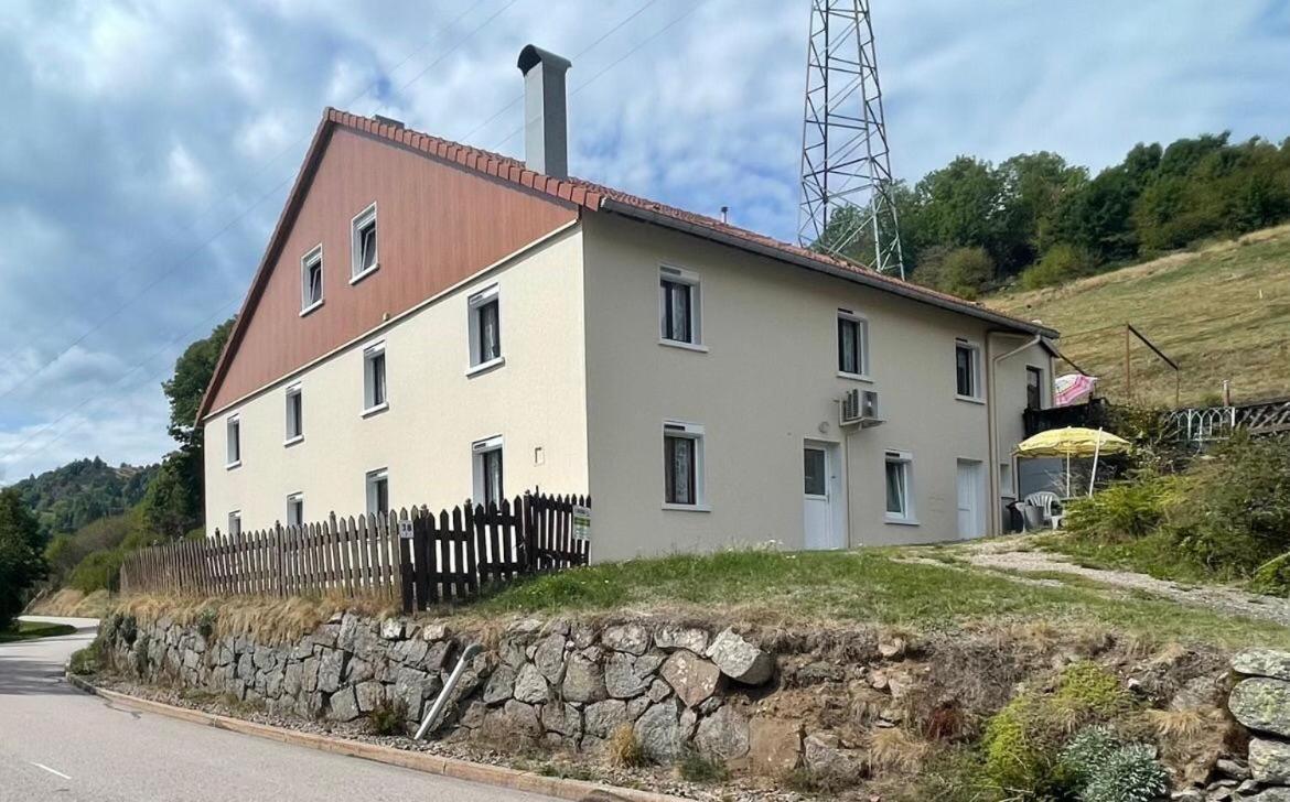 La Maisonnee Heureuse Holiday home *